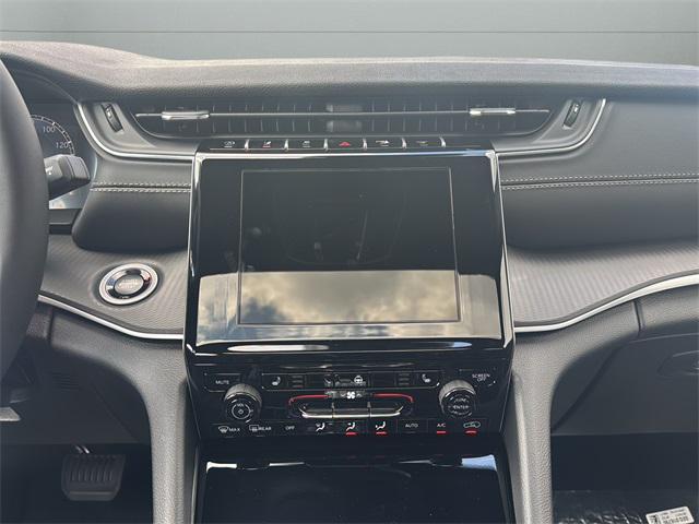 new 2025 Jeep Grand Cherokee car, priced at $39,356
