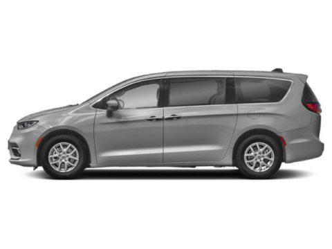 used 2023 Chrysler Pacifica car, priced at $30,400