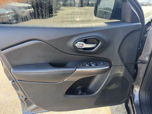 used 2021 Jeep Cherokee car, priced at $21,899