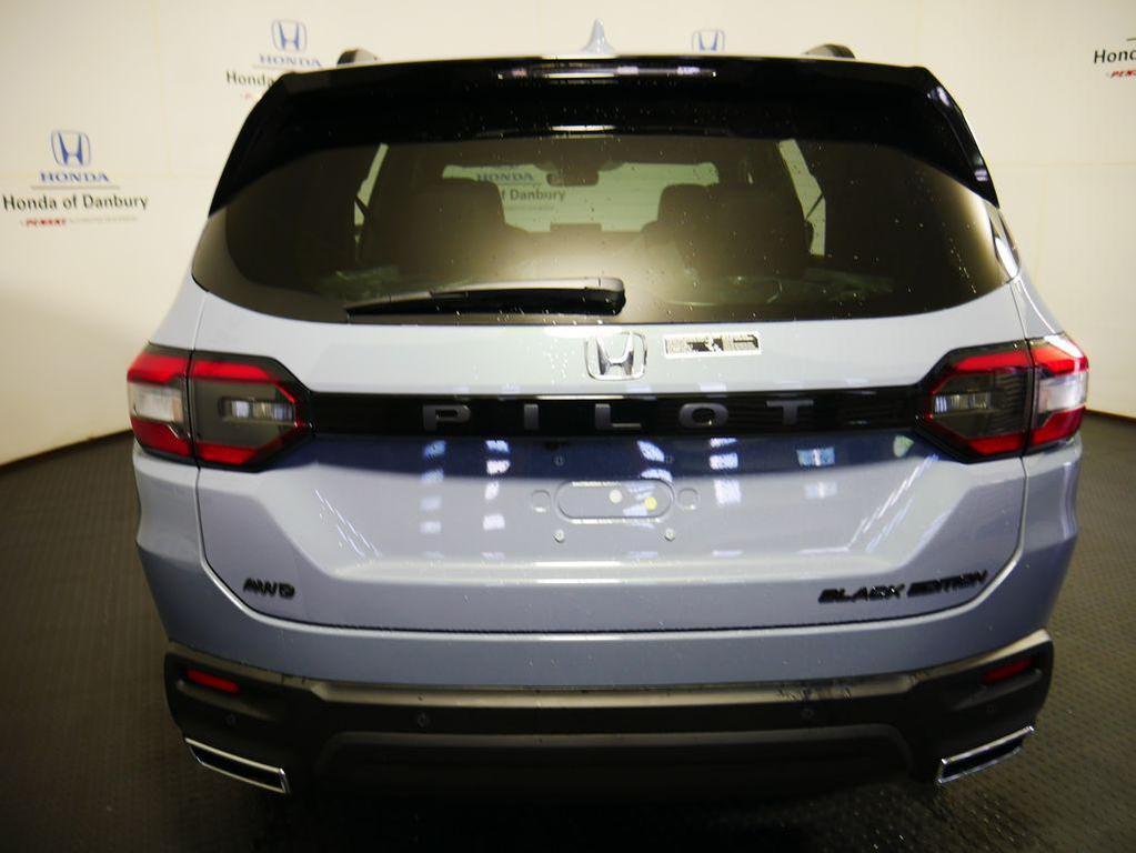 new 2025 Honda Pilot car, priced at $56,530