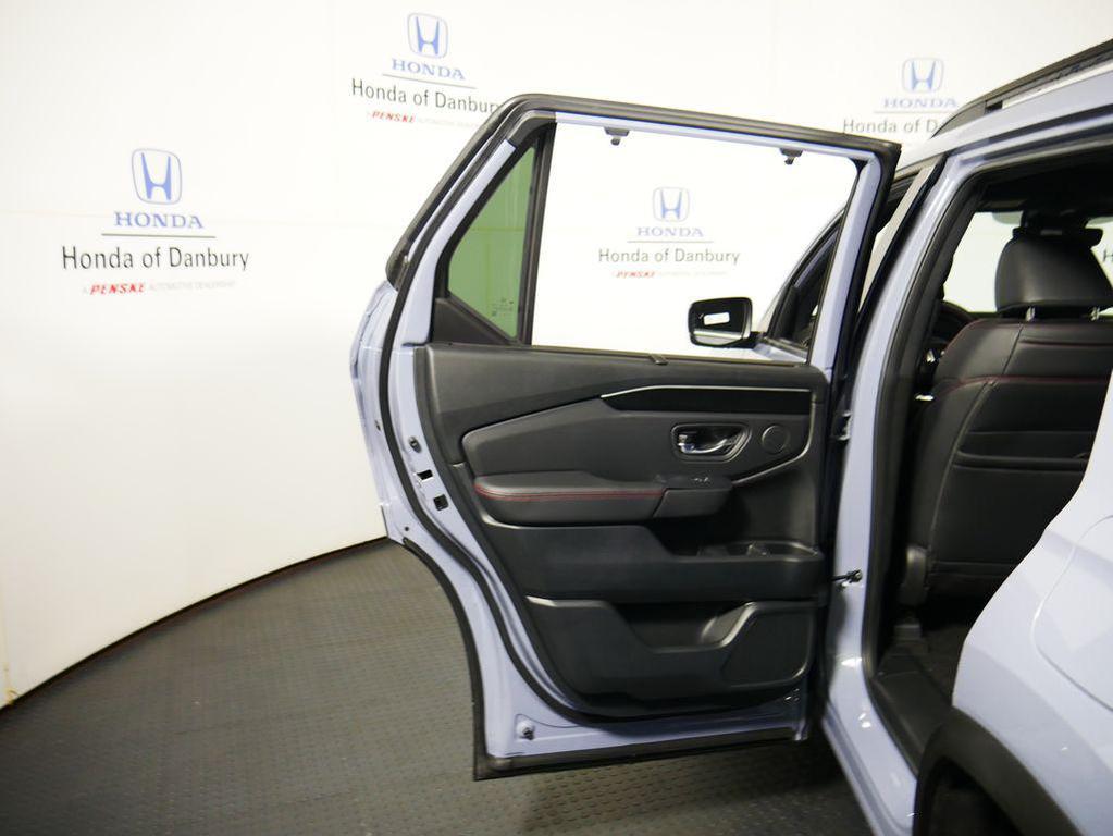 new 2025 Honda Pilot car, priced at $56,530