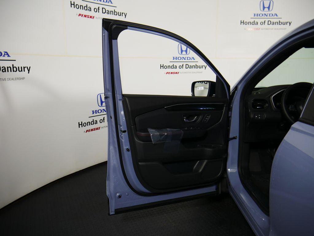 new 2025 Honda Pilot car, priced at $56,530