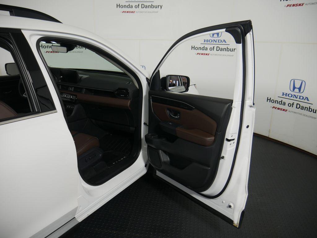 used 2023 Honda Pilot car, priced at $42,495