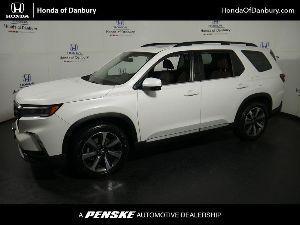 used 2023 Honda Pilot car, priced at $42,495