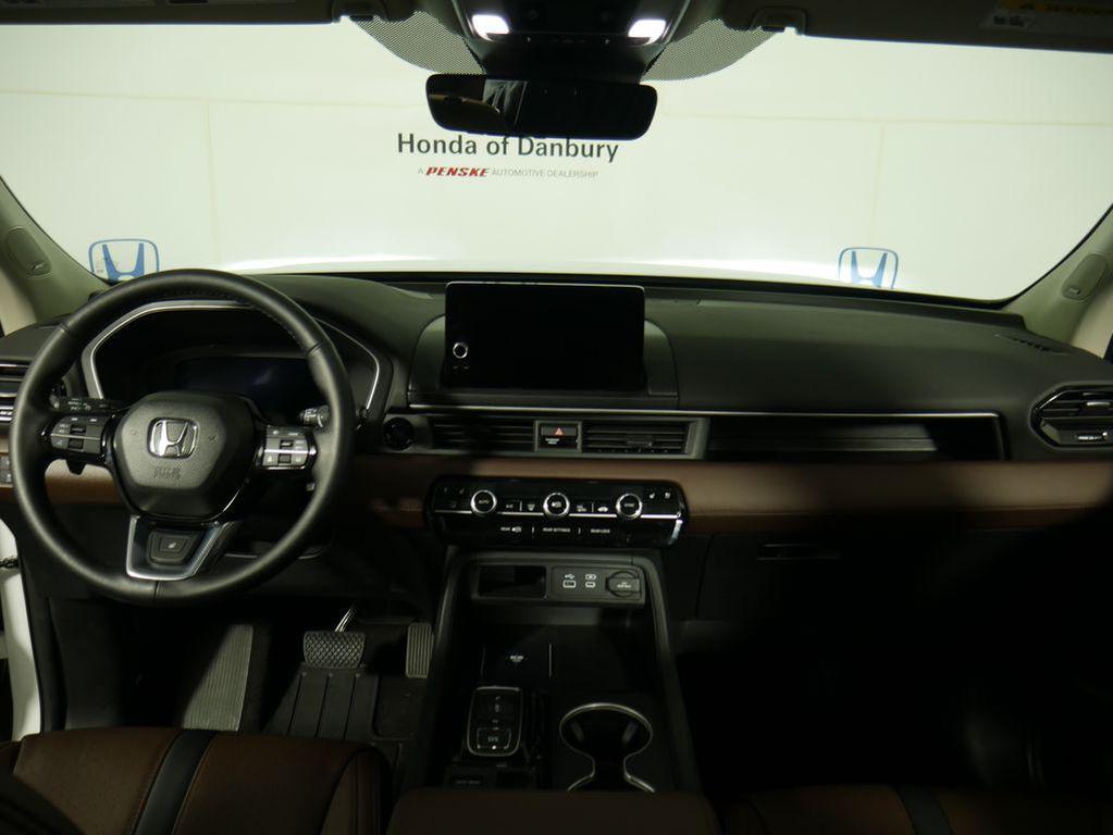 used 2023 Honda Pilot car, priced at $42,495