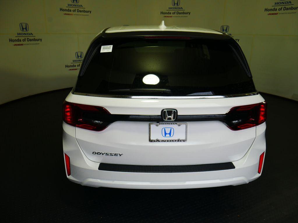 new 2026 Honda Odyssey car, priced at $46,140