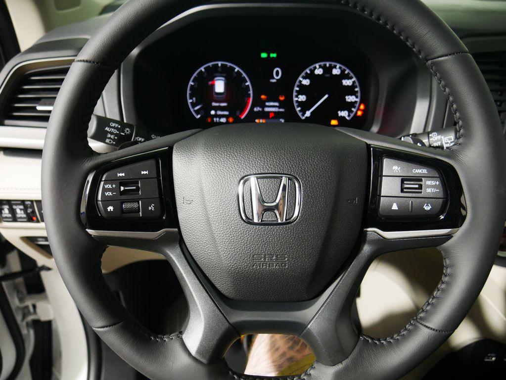 new 2026 Honda Odyssey car, priced at $46,140