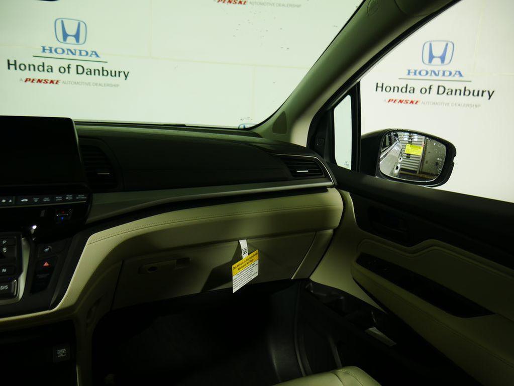 new 2026 Honda Odyssey car, priced at $46,140