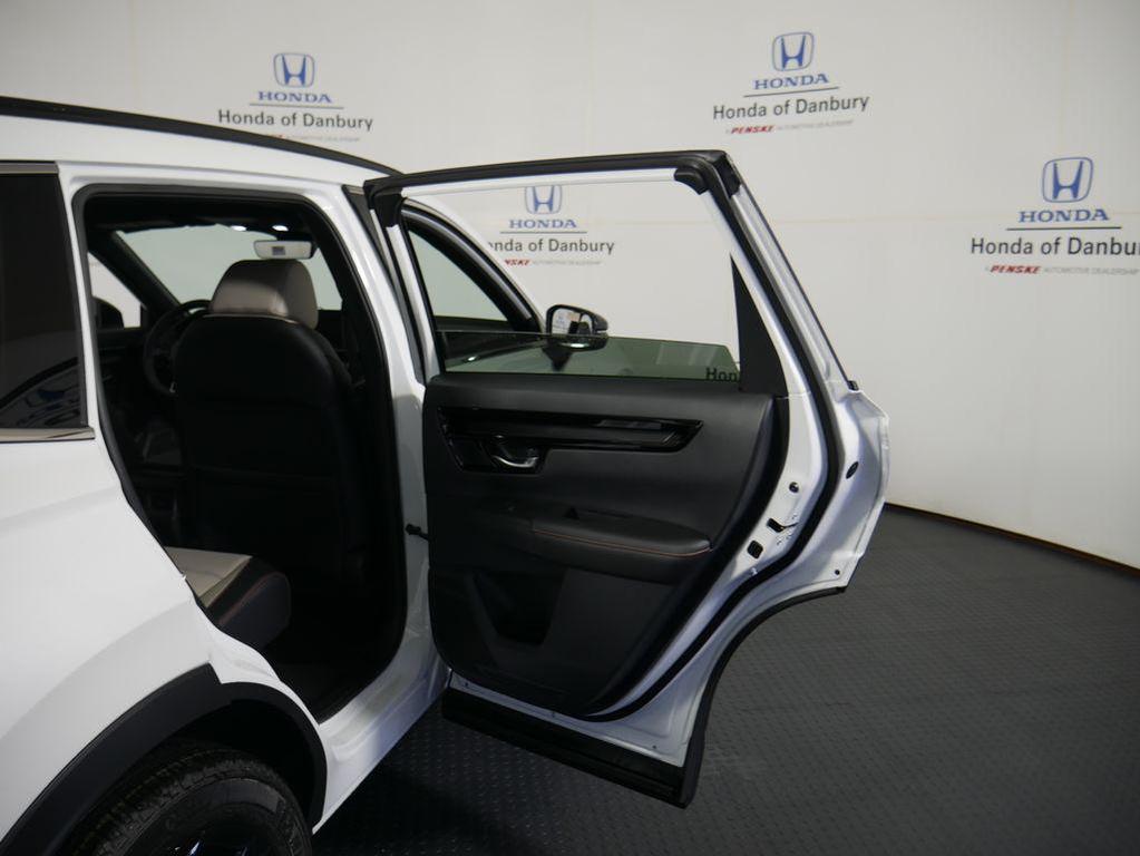 new 2026 Honda CR-V Hybrid car, priced at $44,155