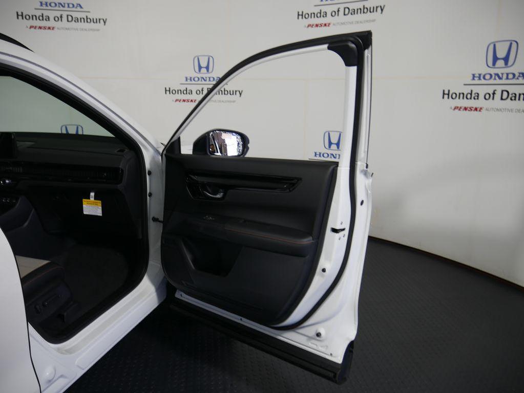 new 2026 Honda CR-V Hybrid car, priced at $44,155