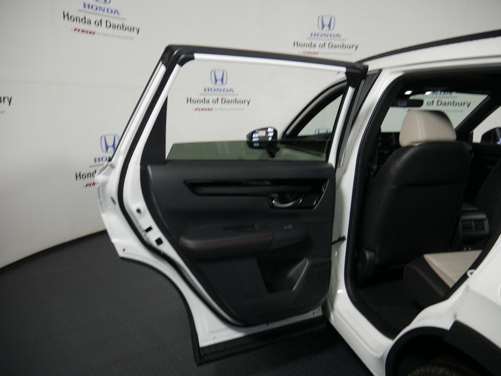 new 2026 Honda CR-V Hybrid car, priced at $44,155