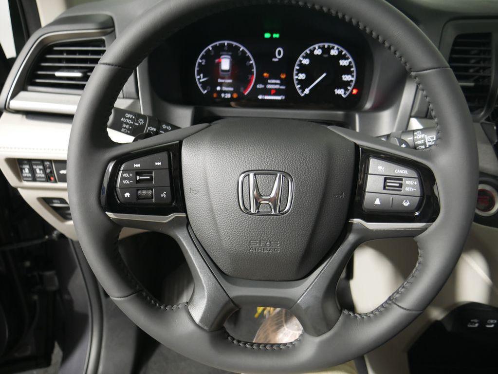 new 2026 Honda Odyssey car, priced at $45,685