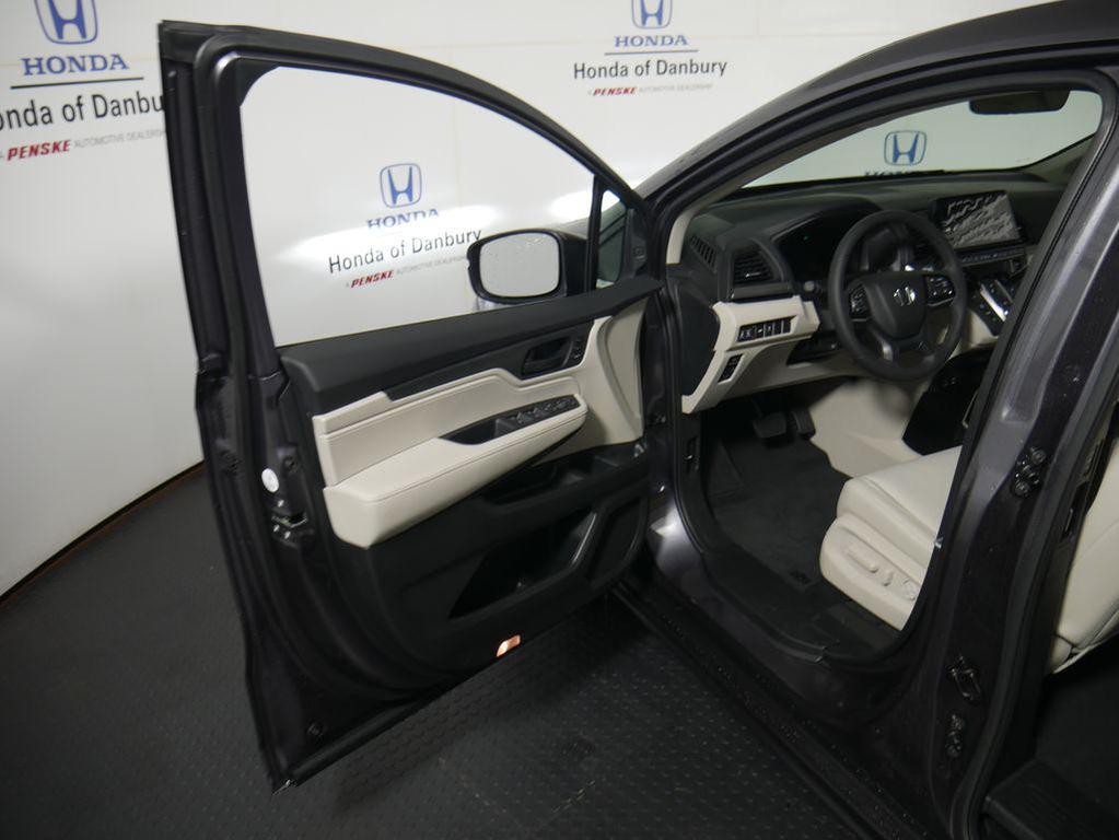 new 2026 Honda Odyssey car, priced at $45,685