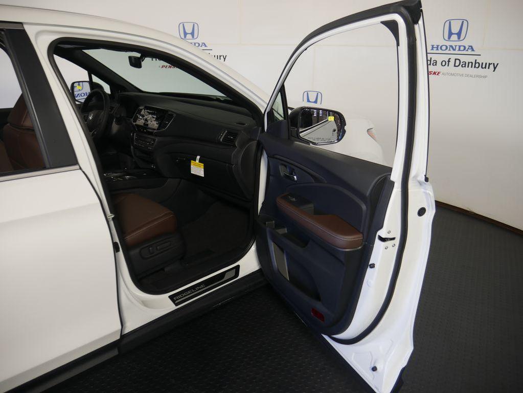 new 2025 Honda Ridgeline car, priced at $44,885