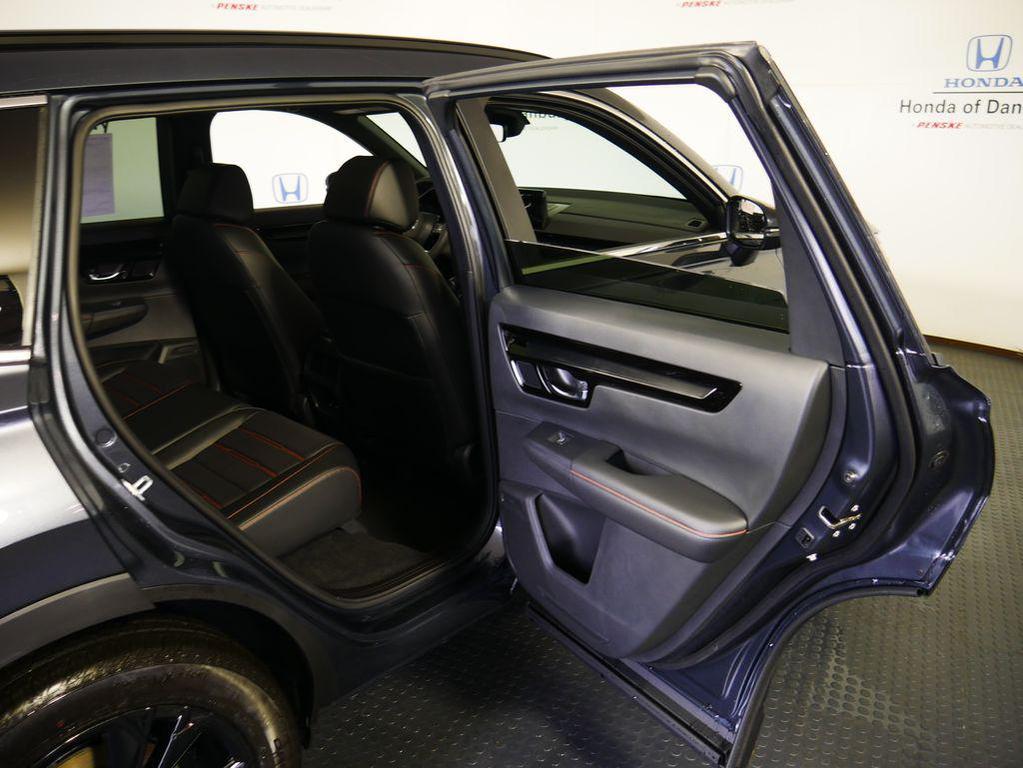 new 2026 Honda CR-V Hybrid car, priced at $43,700