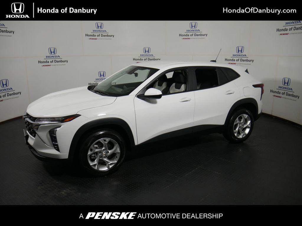 used 2024 Chevrolet Trax car, priced at $18,995