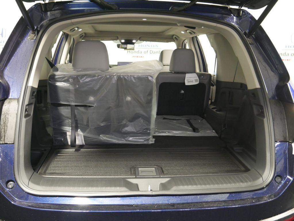 new 2025 Honda Pilot car, priced at $51,825