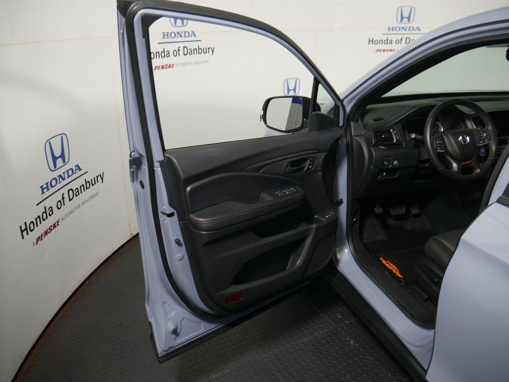 used 2022 Honda Pilot car, priced at $31,495