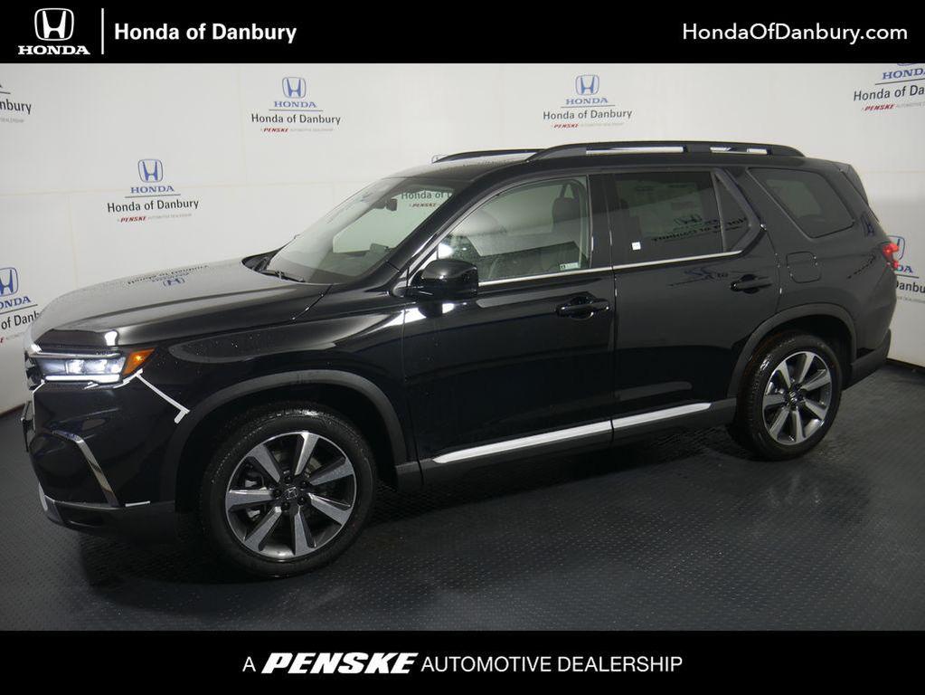 new 2025 Honda Pilot car, priced at $54,575