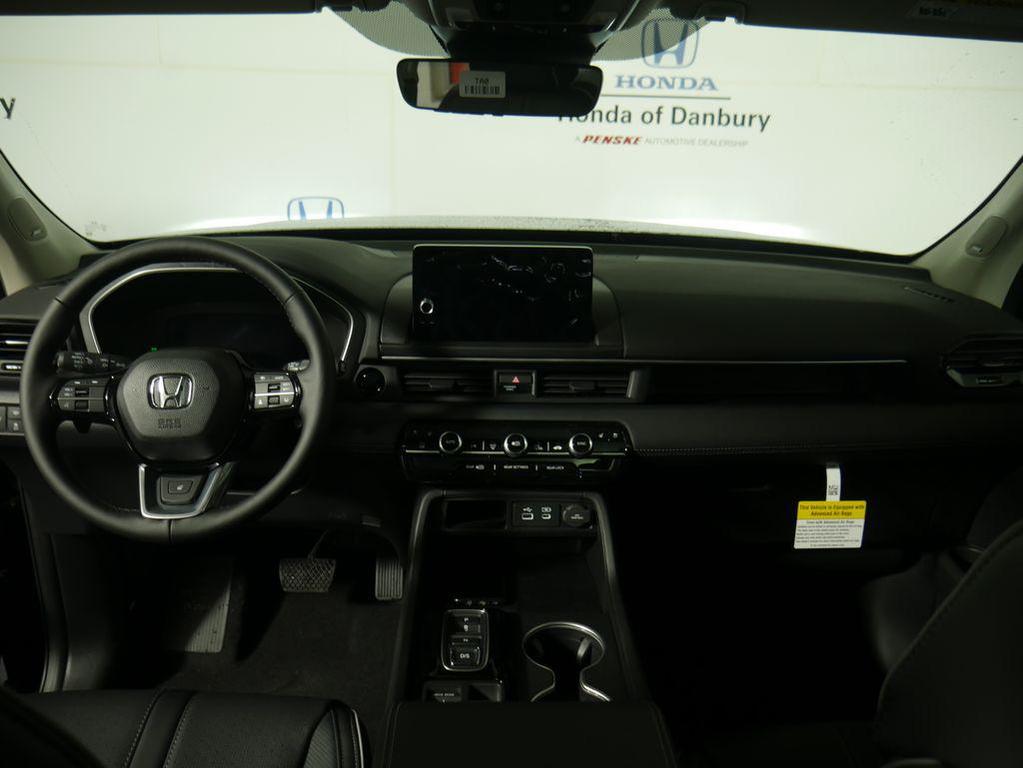 new 2025 Honda Pilot car, priced at $54,575