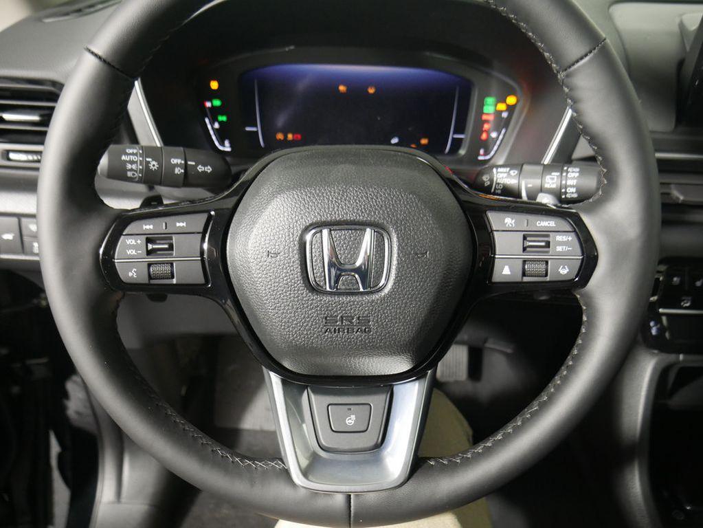 new 2025 Honda Pilot car, priced at $54,575