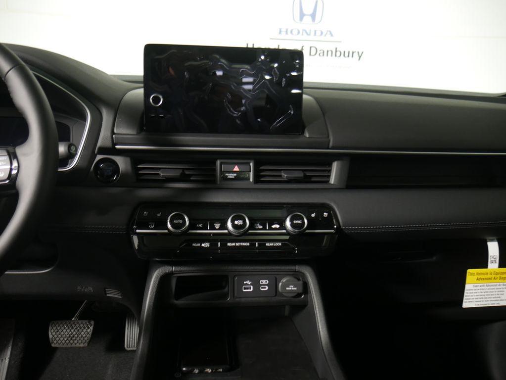 new 2025 Honda Pilot car, priced at $54,575
