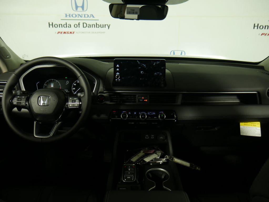 new 2025 Honda Pilot car, priced at $51,095