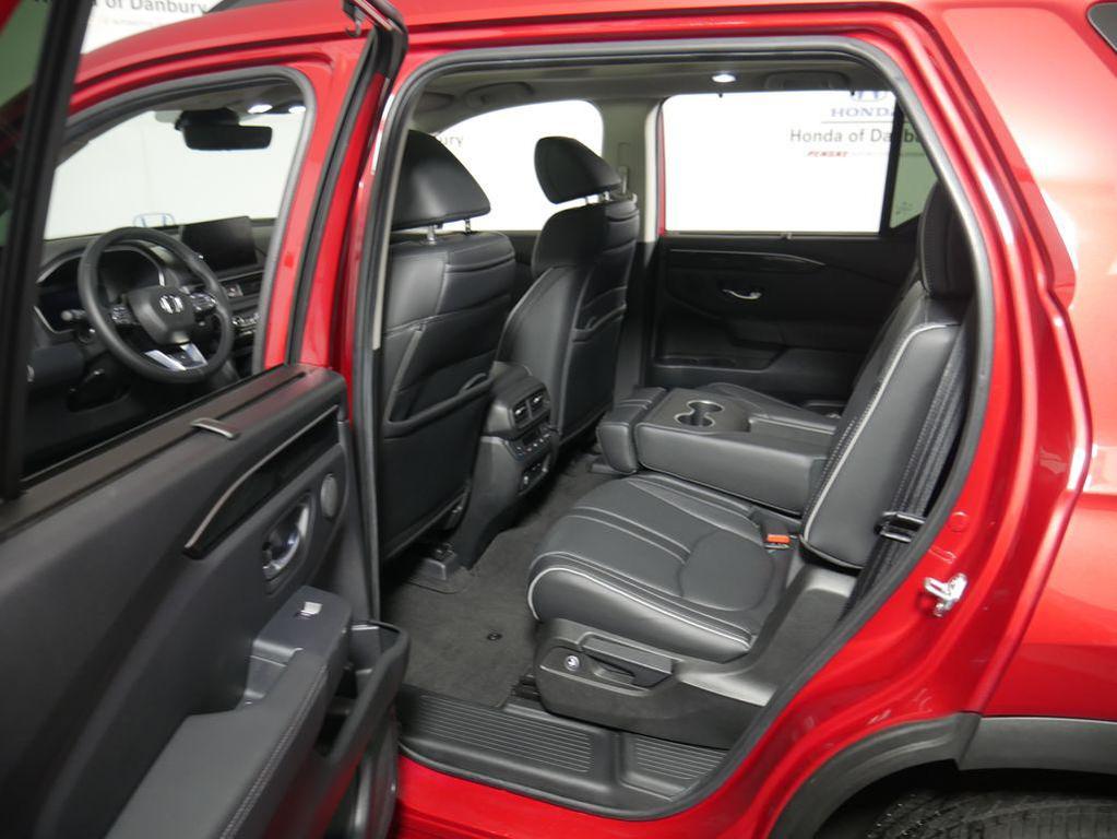 used 2025 Honda Pilot car, priced at $46,995