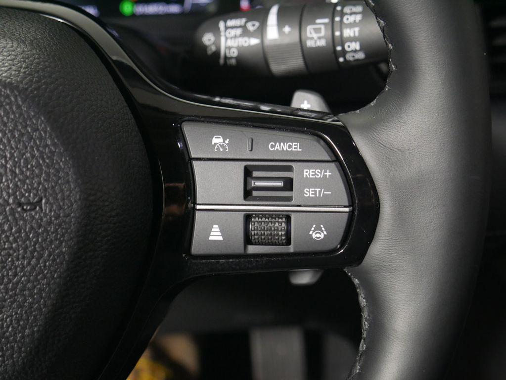 used 2025 Honda Pilot car, priced at $46,995