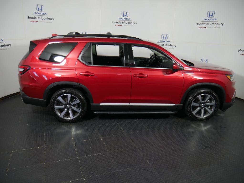used 2025 Honda Pilot car, priced at $46,995
