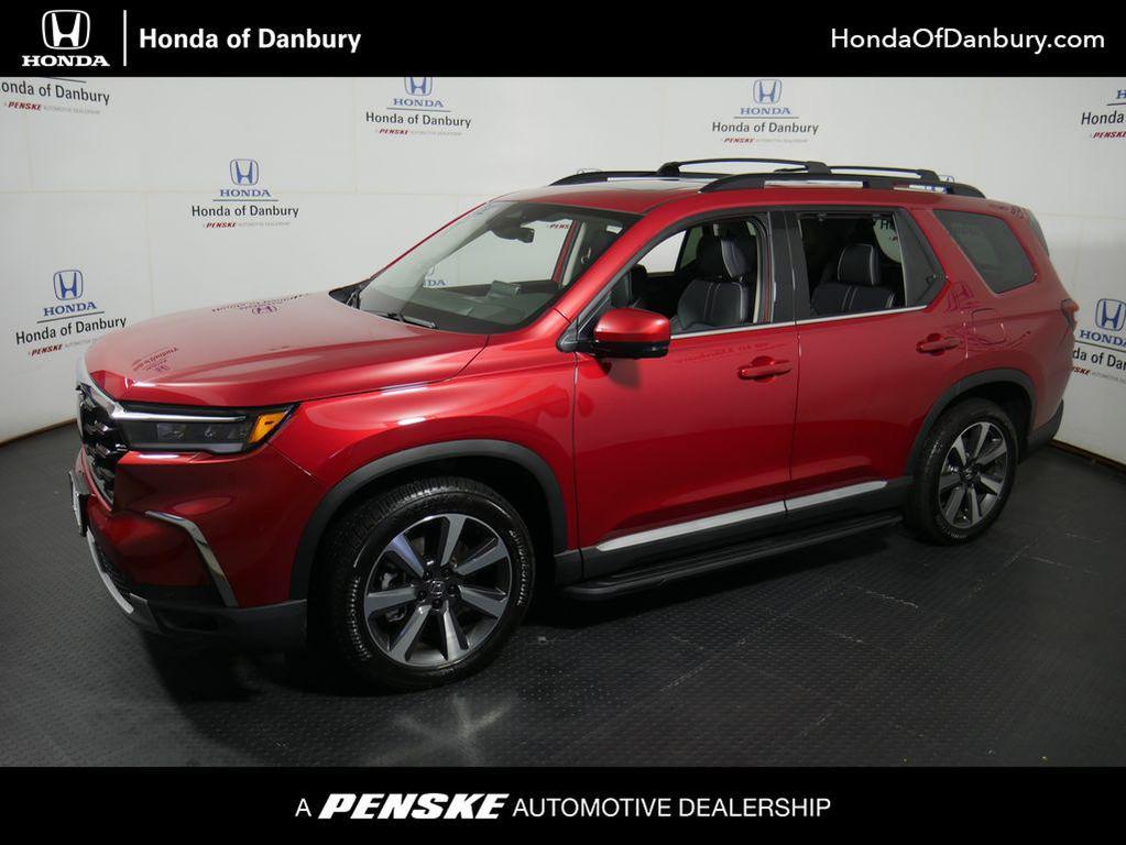 used 2025 Honda Pilot car, priced at $46,995