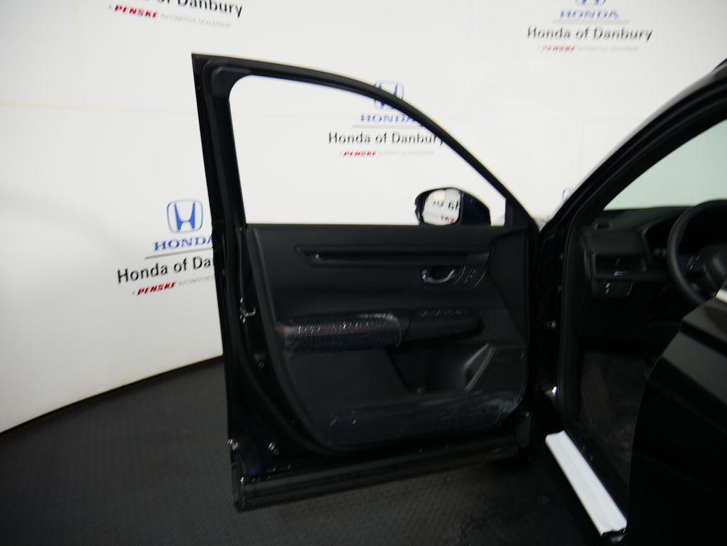 new 2026 Honda CR-V Hybrid car, priced at $41,675