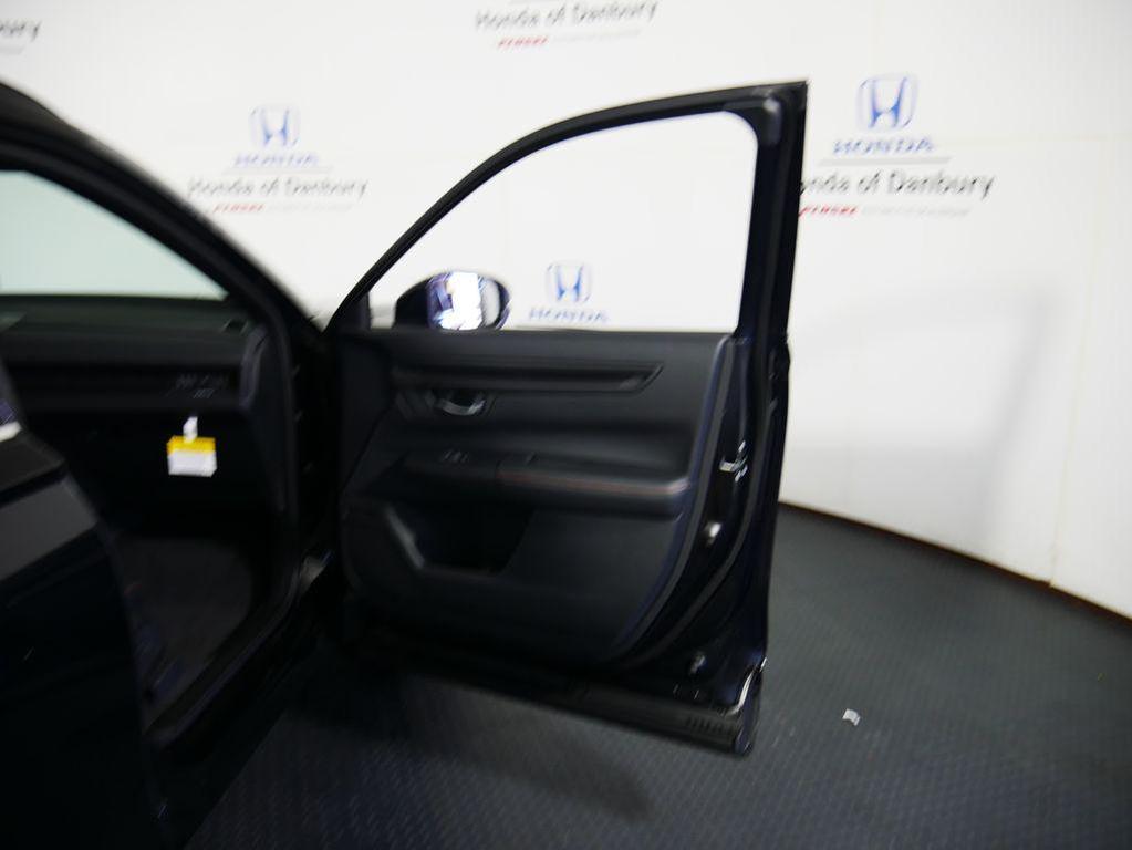 new 2026 Honda CR-V Hybrid car, priced at $41,675