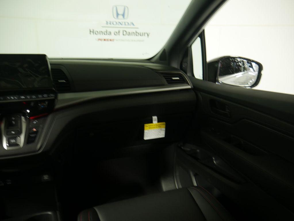 new 2026 Honda Odyssey car, priced at $46,210
