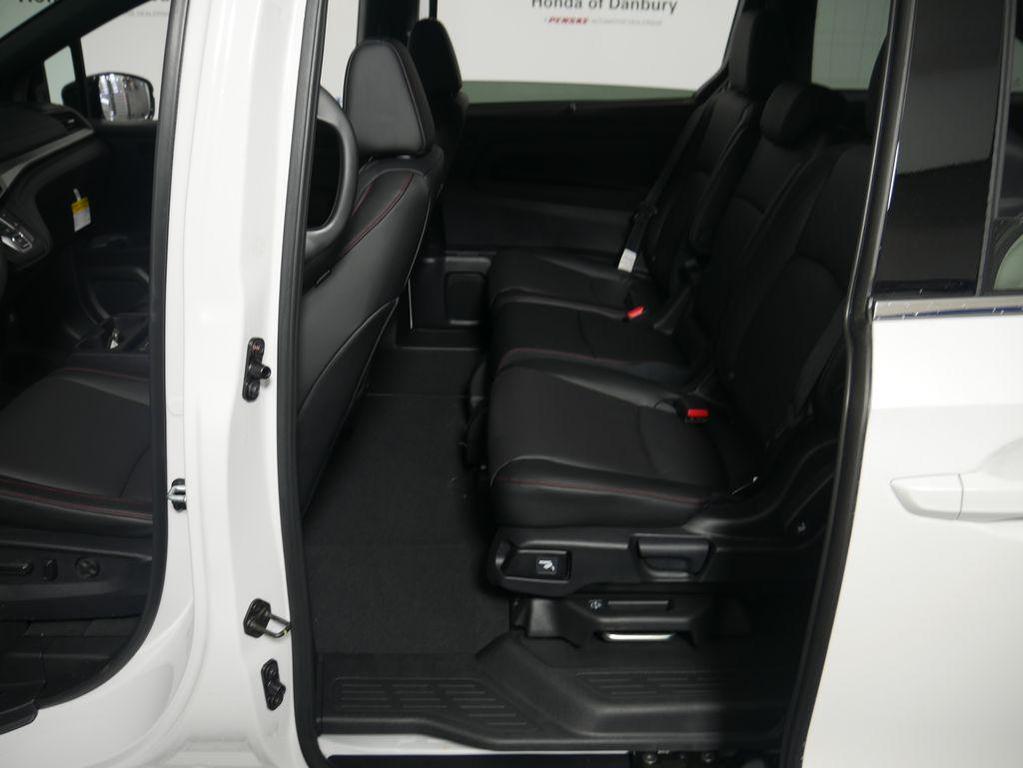 new 2026 Honda Odyssey car, priced at $46,210