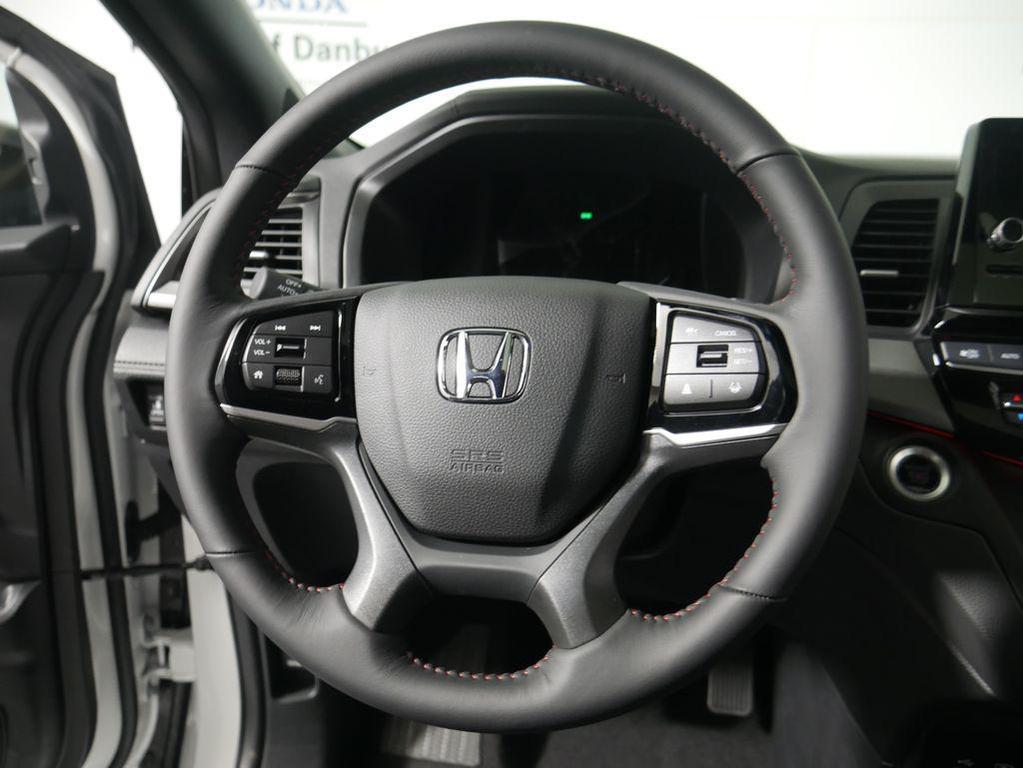new 2026 Honda Odyssey car, priced at $46,210