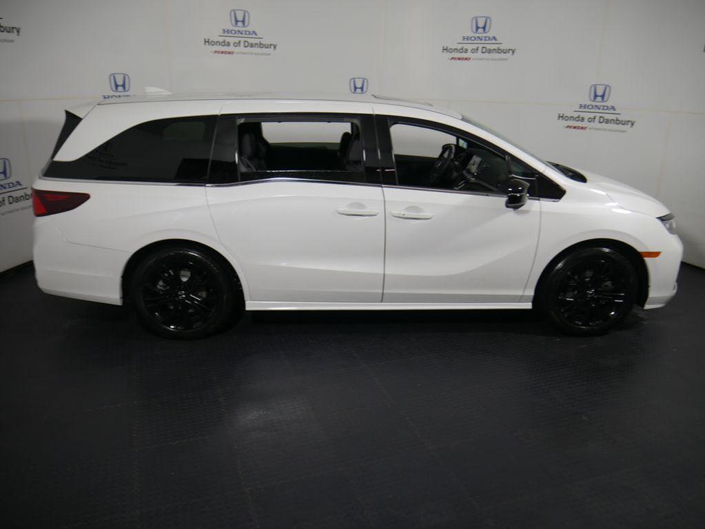 new 2026 Honda Odyssey car, priced at $46,210