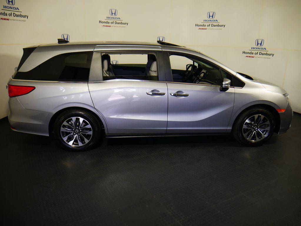 new 2026 Honda Odyssey car, priced at $44,290