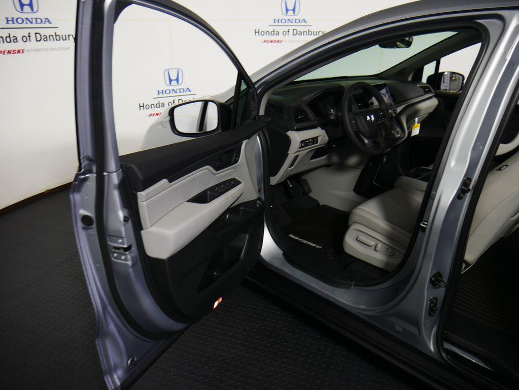 new 2026 Honda Odyssey car, priced at $44,290