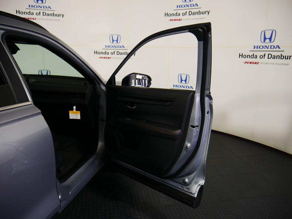 new 2026 Honda CR-V Hybrid car, priced at $41,675