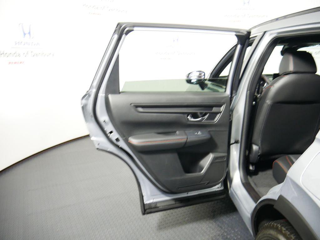 new 2026 Honda CR-V Hybrid car, priced at $41,675