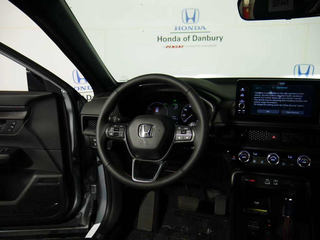 new 2026 Honda CR-V Hybrid car, priced at $41,675