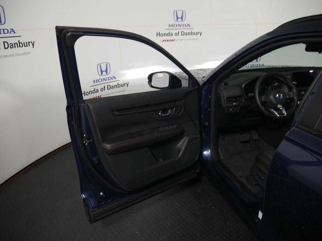 new 2026 Honda CR-V Hybrid car, priced at $40,250