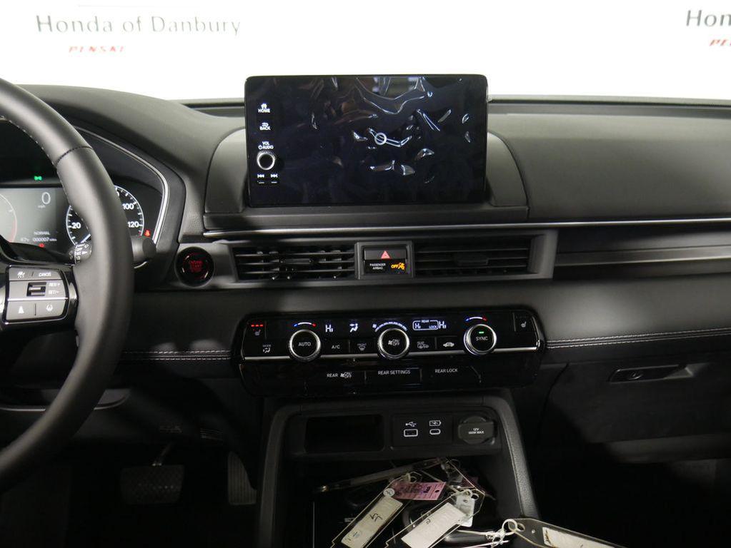 new 2025 Honda Pilot car, priced at $51,825