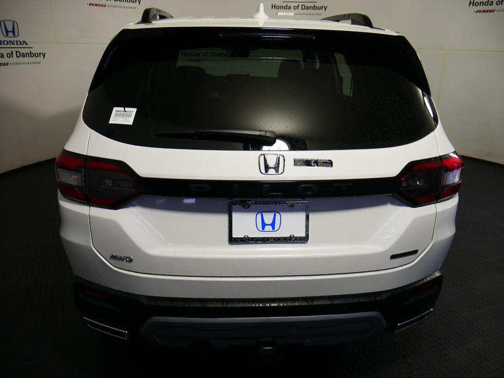 new 2025 Honda Pilot car, priced at $51,505