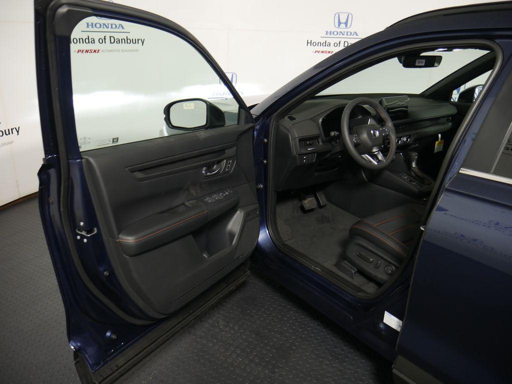 new 2026 Honda CR-V Hybrid car, priced at $41,675