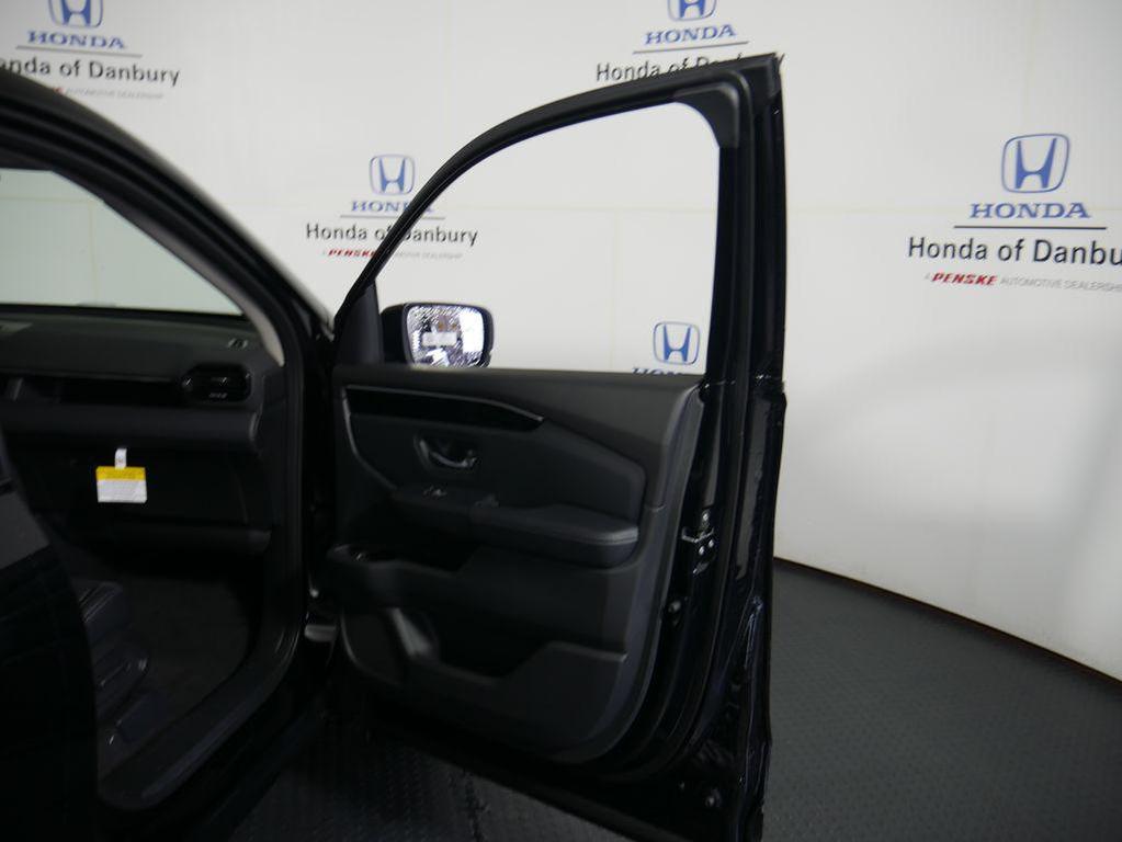 new 2025 Honda Pilot car, priced at $47,825