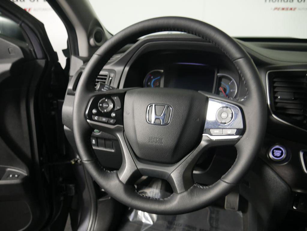 used 2022 Honda Pilot car, priced at $32,495