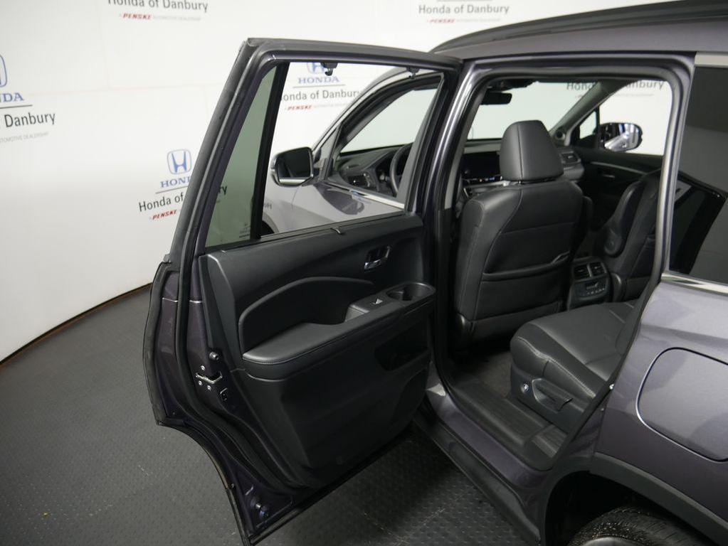 used 2022 Honda Pilot car, priced at $32,495