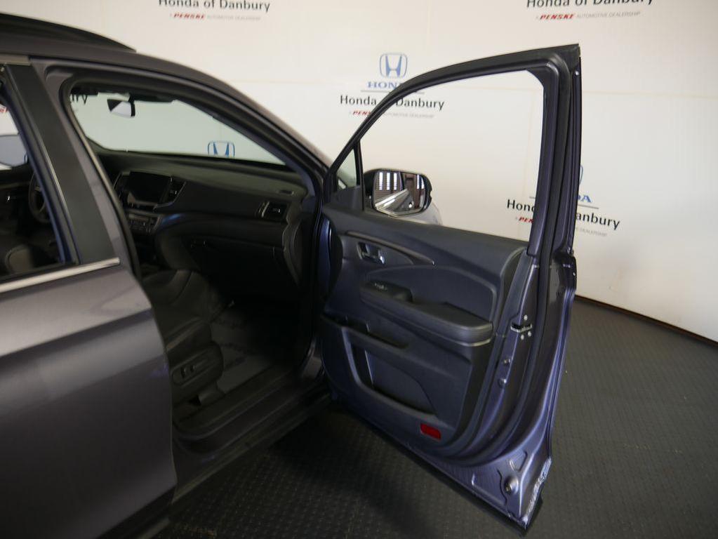 used 2022 Honda Pilot car, priced at $32,495